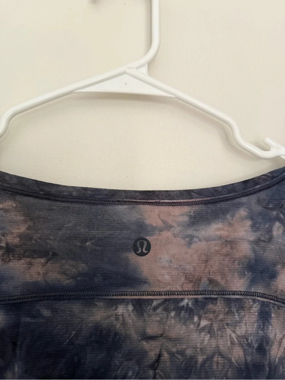 Lululemon To the point women’s long sleeve mist spray tie dye size 6 shirt